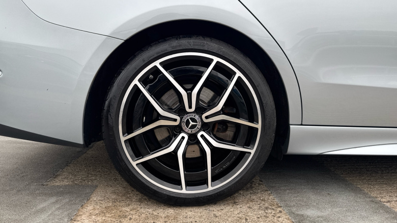 Mercedes-Benz C-Class C200 AMG Line Premium Plus 4dr 9G-Tronic Petrol Saloon